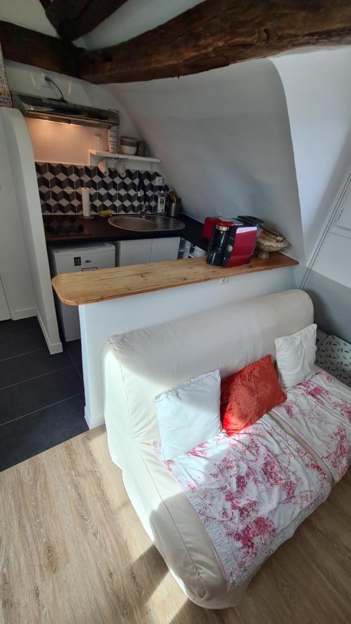 Appartement Coeur De Paris Avec Vue Sur Les Toits Eksteriør bilde