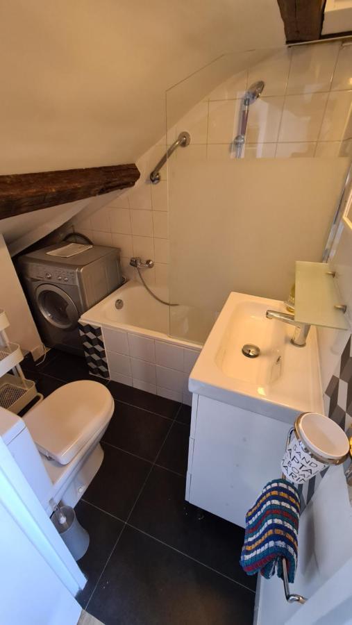 Appartement Coeur De Paris Avec Vue Sur Les Toits Eksteriør bilde