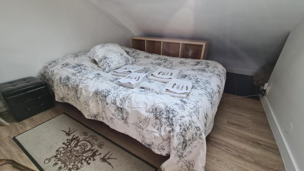 Appartement Coeur De Paris Avec Vue Sur Les Toits Eksteriør bilde